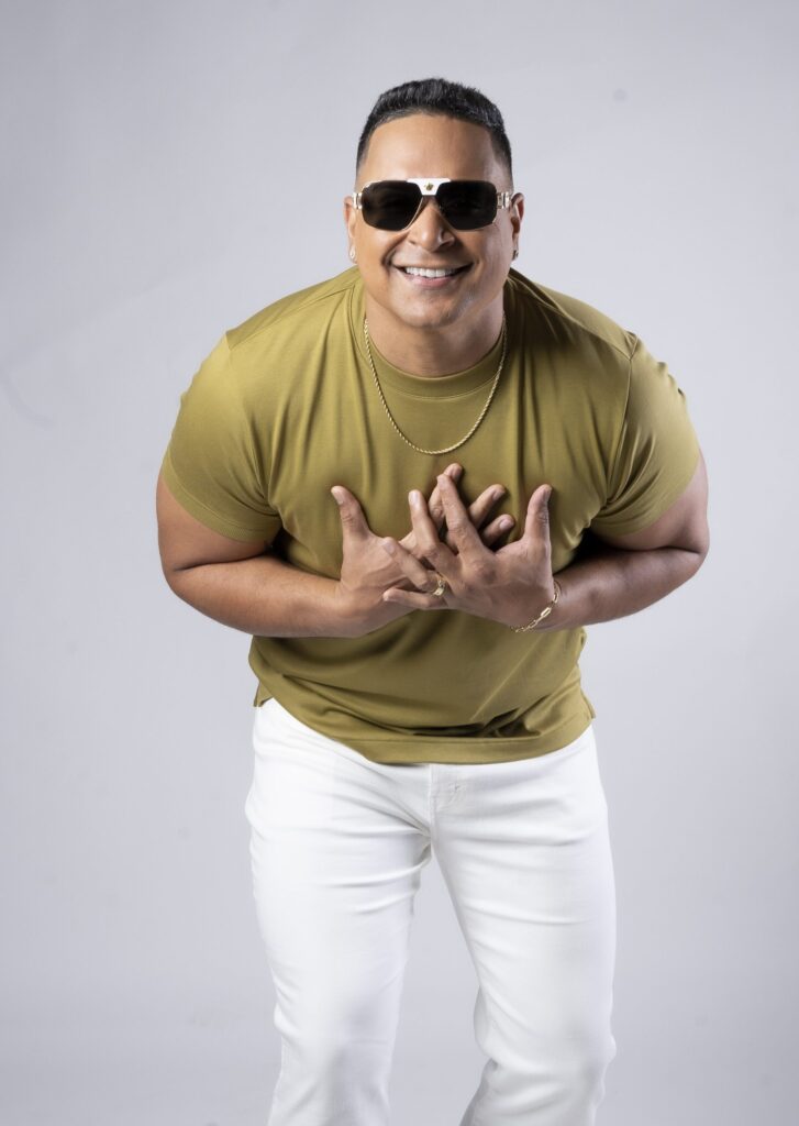 Com a presença de Anitta, Péricles e Banda Eva, Xanddy Harmonia traz a “A Melhor Segunda” para o palco do Espaço Hall