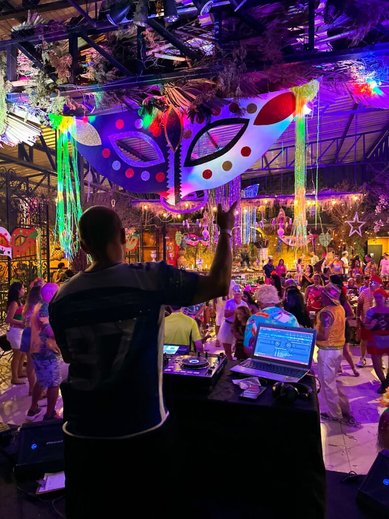 Hotéis Vilarejo têm programação all inclusive com bloco e baile durante o Carnaval 2 Hotéis Vilarejo têm programação all inclusive com bloco e baile durante o Carnaval