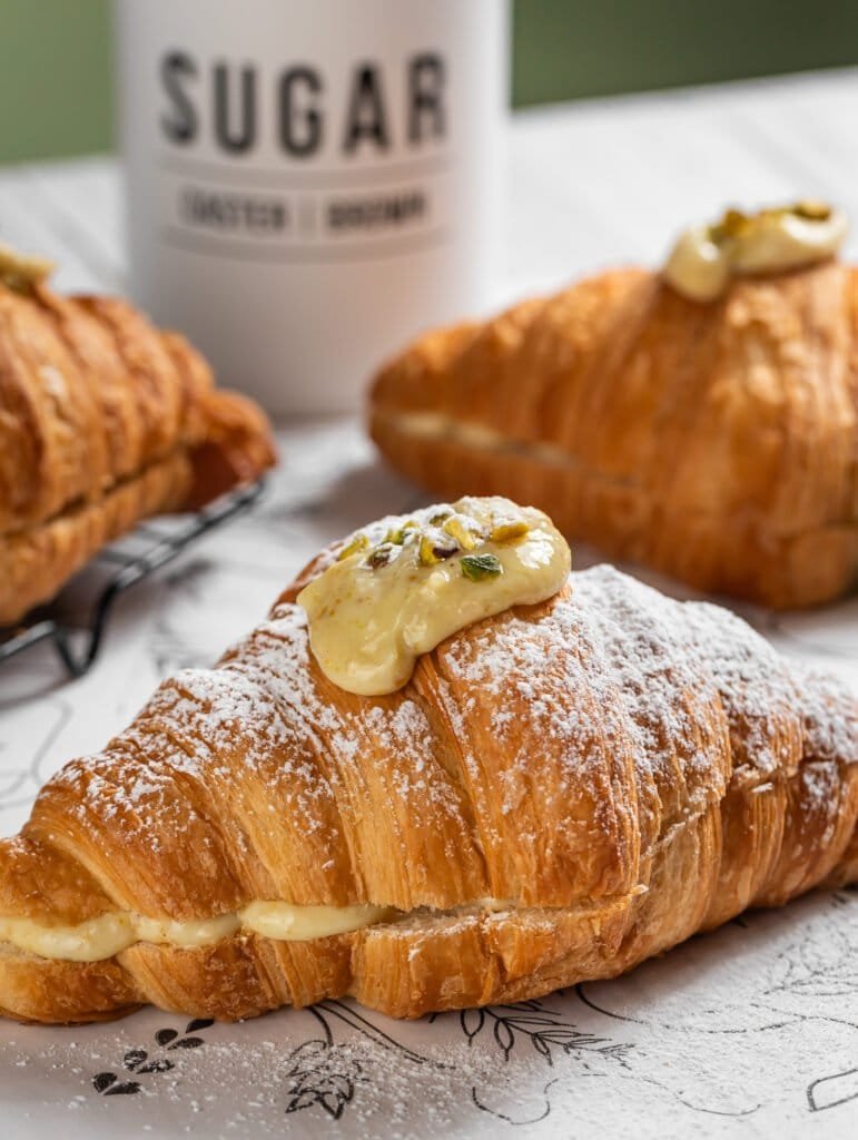 Grau Croissant Pistache 771x1024 1