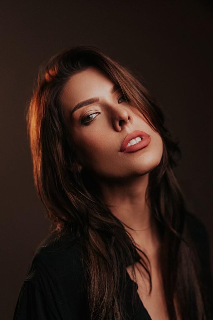 Mia Wicthoff lança novo single ‘Solitude’ e celebra autoconhecimento na carreira solo 1 Mia Wicthoff lança novo single ‘Solitude’ e celebra autoconhecimento na carreira solo
