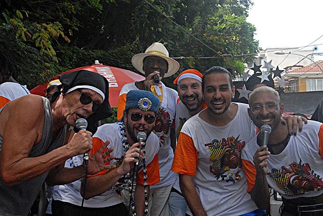 Neste sábado (25), tem Bloco Carmelitas e Grupo Arruda no Casarão do Firmino