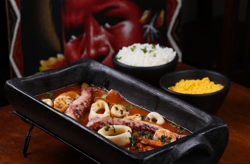 Pescados na Brasa: primeiro carimbó do ano celebra o aniversário de Belém com palco na rua e comidas típicas 