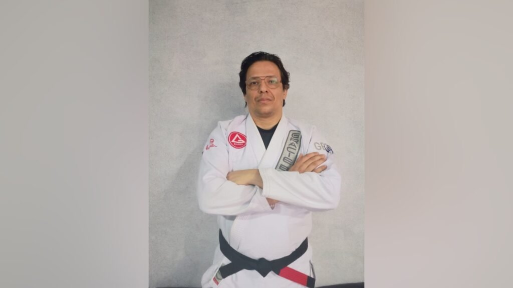 Jiu-Jitsu transforma vidas em Poconé: a história de Fábio “Macarrão” Vieira, um professor dedicado ao esporte e à comunidade