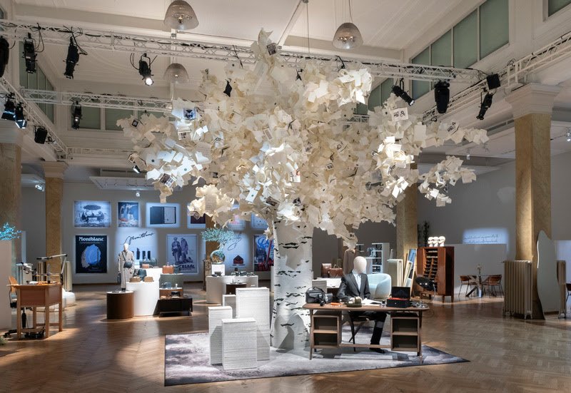 Montblanc apresenta novidades na Milão Fashion Show 2025