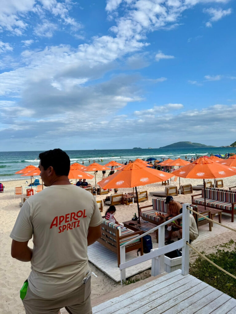 Aperol oferece bares embaixadas no litoral norte de SP