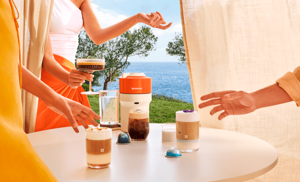 Nespresso apresenta campanha de verão em parceria com a Pantone
