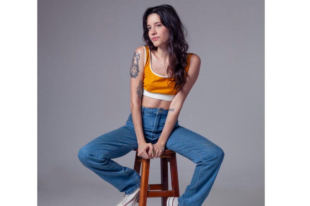Conheça a atriz Camila Botelho