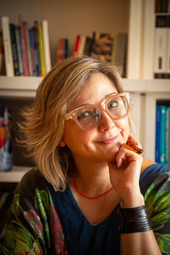 FOTO. PENELOPE MARTINS. curadora da FLISS 4a. vertical