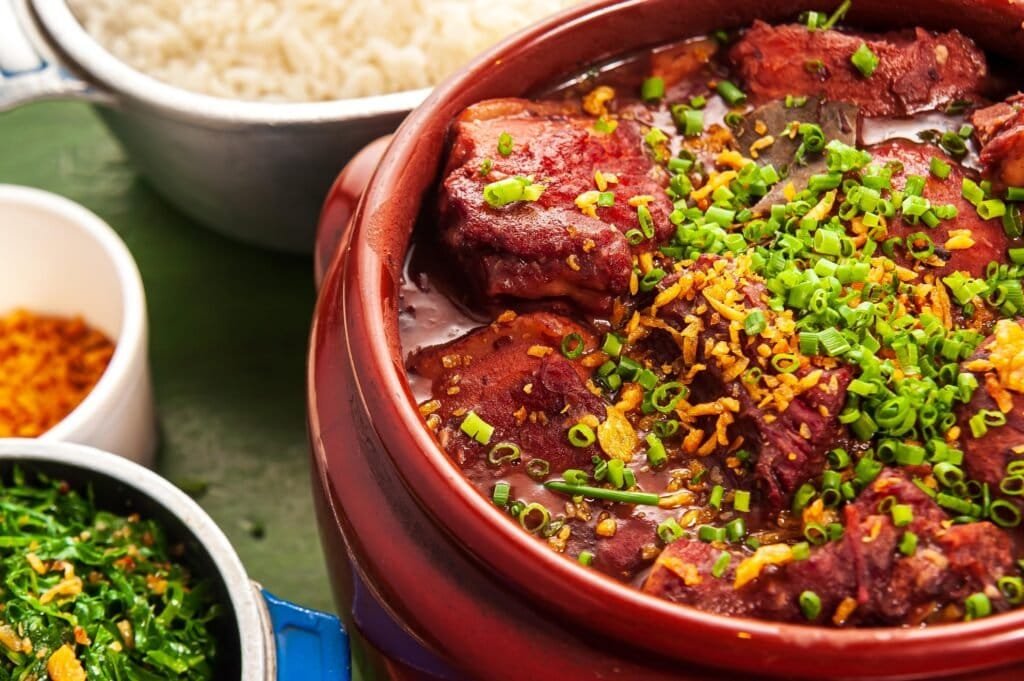 Churrasqueira Rio apresenta feijoada mineira todas as sextas