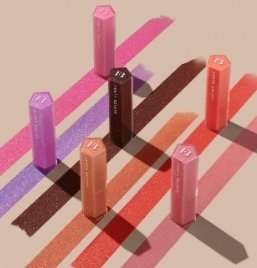 Fenty Beauty Summer Point: marca da Rihanna traz a experiência de beleza mais cool do verão para o Rio de Janeiro