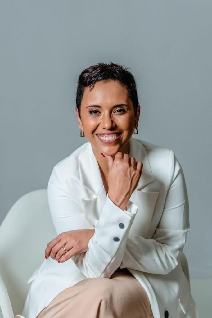 Jornalista Lilian Ribeiro será tema de enredo do bloco Mulheres Brilhantes