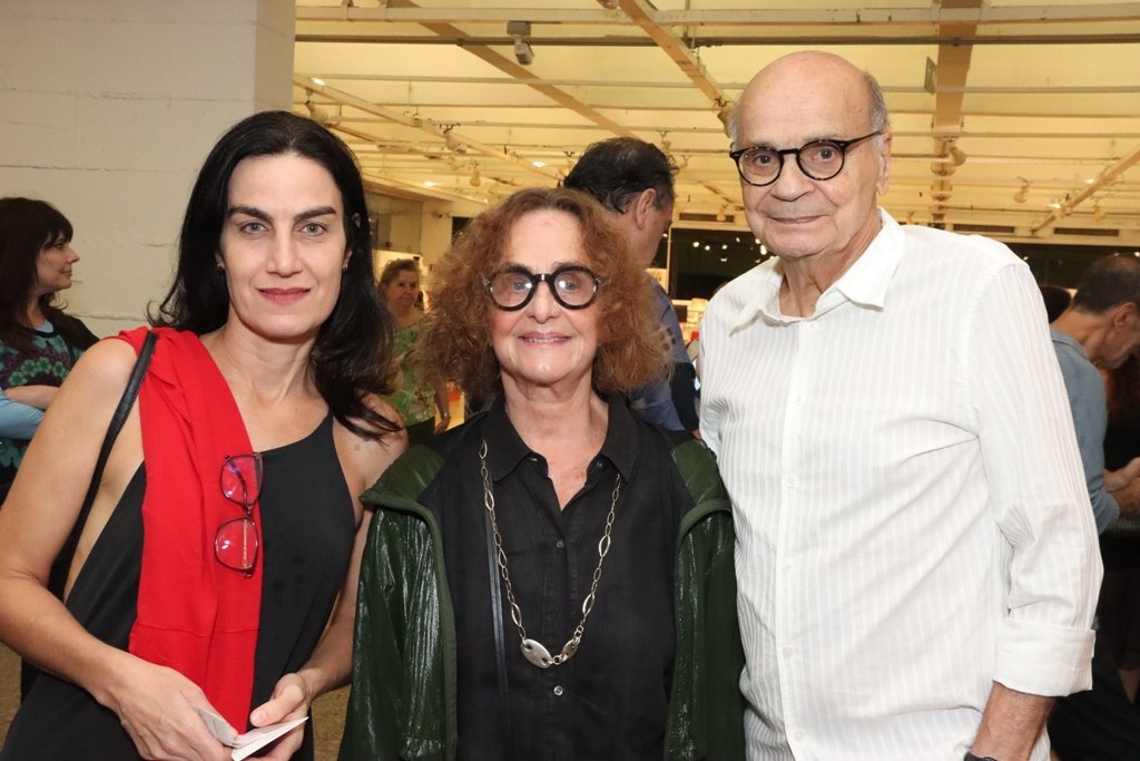 Gabriel Braga Nunes comemora aniversário ao lado da Studio3 Cia. de Dança