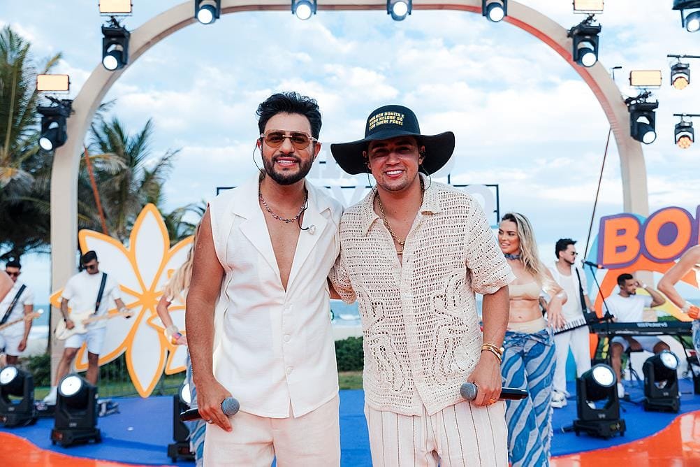 Pôr do sol em Fortaleza: Thiago Carvalho conquista Nordeste com gravação de novo DVD