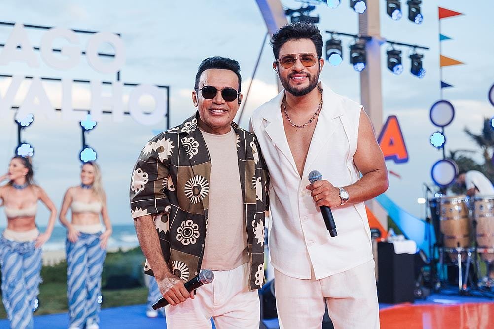 Pôr do sol em Fortaleza: Thiago Carvalho conquista Nordeste com gravação de novo DVD