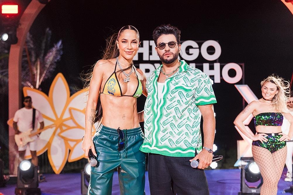 Pôr do sol em Fortaleza: Thiago Carvalho conquista Nordeste com gravação de novo DVD