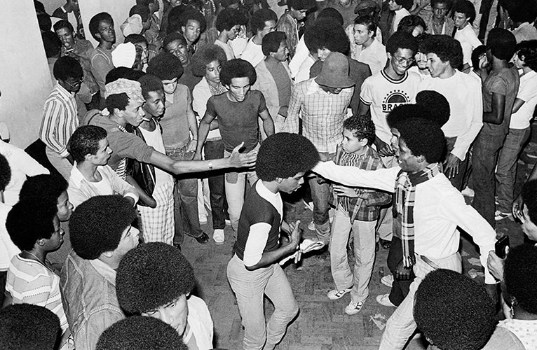 Documentário sobre o movimento negro Black Rio será apresentado dia 20 no Cine Arte UFF 1 Documentário sobre o movimento negro Black Rio será apresentado dia 20 no Cine Arte UFF