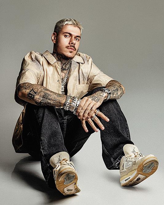MC Kako é um nome em ascensão no cenário da música urbana brasileira