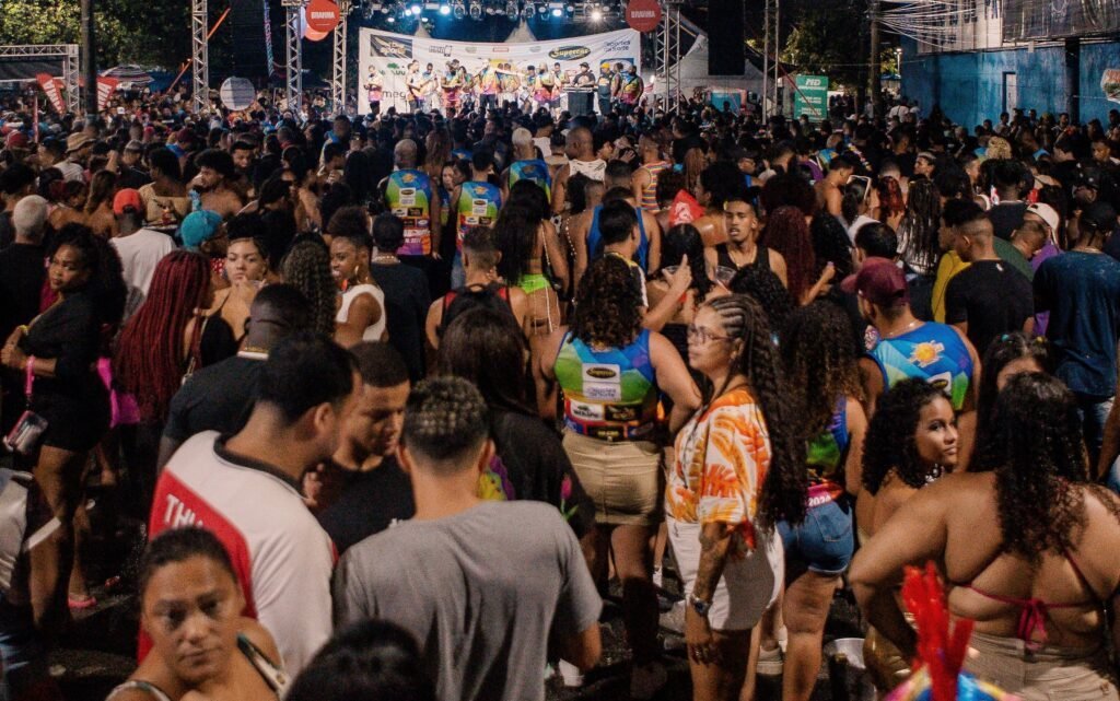 Bloco Tamo Junto realiza ensaio geral com escolha da Musa para o Carnaval 2025