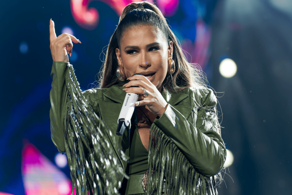 Simone Mendes emplaca “Me Ama ou Me Larga” no TOP 20 com apenas dez dias de lançamento 2 Simone Mendes emplaca “Me Ama ou Me Larga” no TOP 20 com apenas dez dias de lançamento