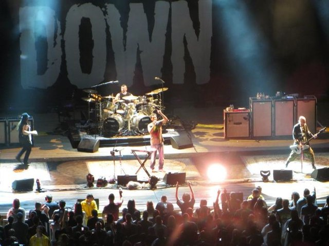 LATAM cria voos extras para levar mineiros ao show do System of a Down em São Paulo