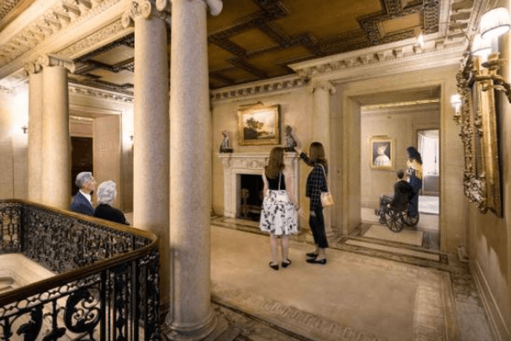 A Frick Collection reabre em abril com espaços revitalizados e programação especial 🎨🏛️