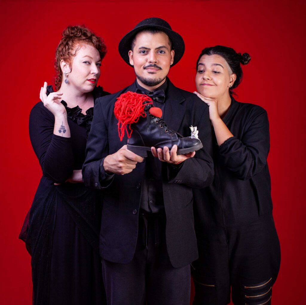 Teatro interativo ocupa São Bernardo com peça-festa imersiva