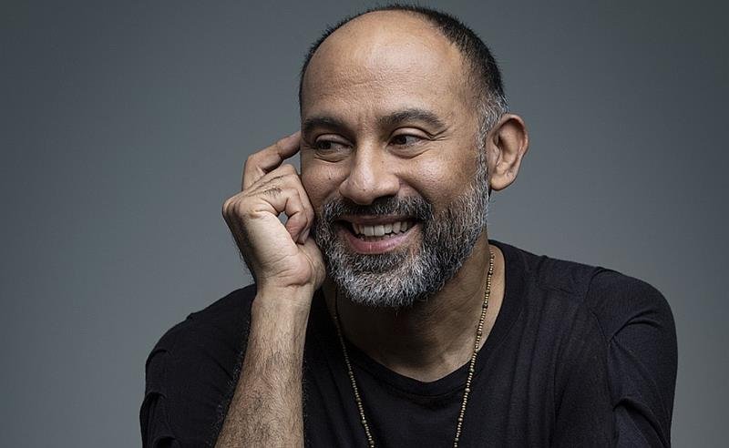 Renan Barbosa comemora 36 anos de carreira com show de lançamento do novo EP