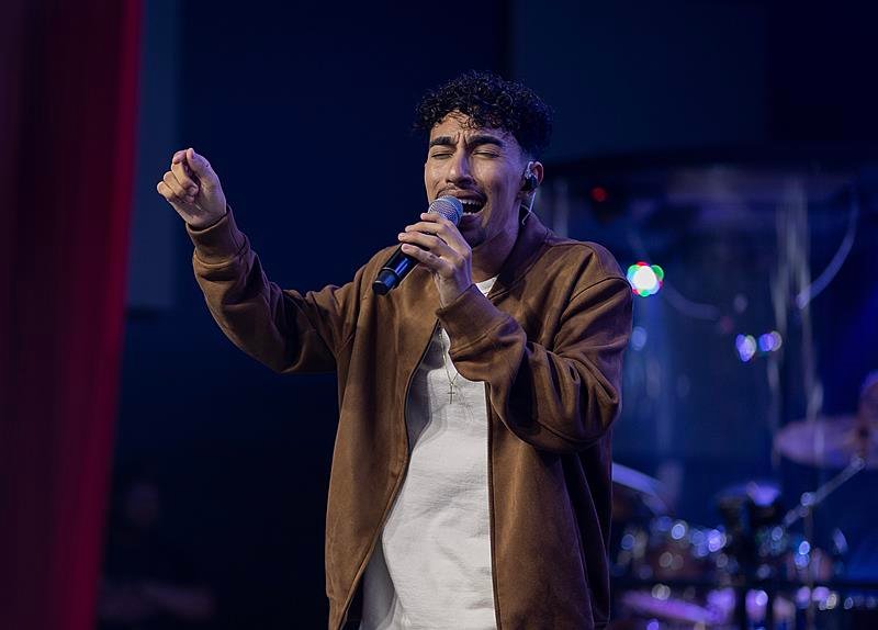 Ricardo Batista lança sua primeira música: trajetória e desafios na carreira gospel