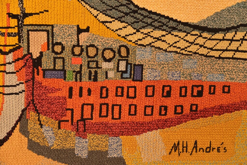 Galeria Passado Composto abre mostra com ícones da tapeçaria brasileira 2 Tapeçaria, Barqueiros do Rio São Francisco, Maria Helena Andrés, 1970