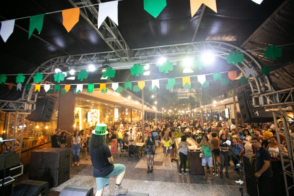 Shopping Nova América celebra o Saint Patrick’s Day com música, chope e diversão