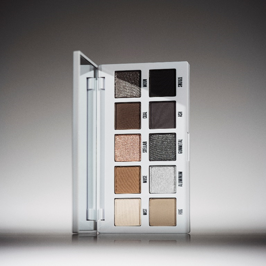 Kylie Cosmetics apresenta nova paleta de sombras com tons que vão do suave ao intenso 1 Kylie Cosmetics apresenta nova paleta de sombras com tons que vão do suave ao intenso