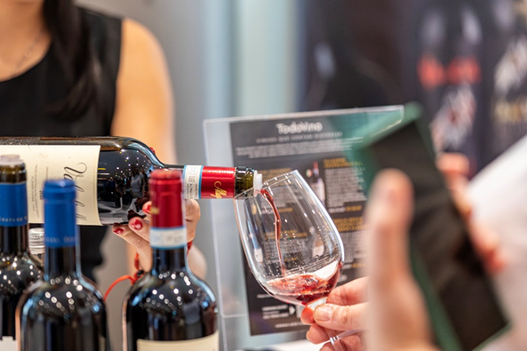 Grand Hyatt São Paulo promove noite especial de degustação com vinhos sustentáveis na segunda edição de 2025 do Wine Club