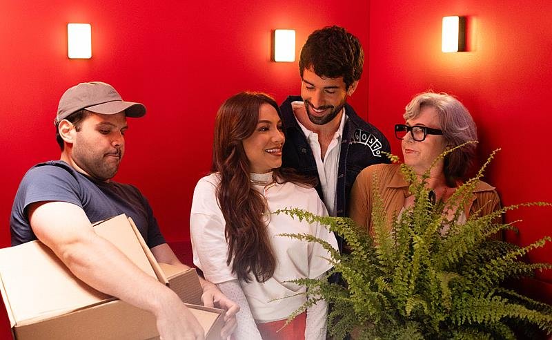 Ana Laura Lopes revela detalhes e easter eggs dos clipes de “Meu Endereço” e “Elevador”