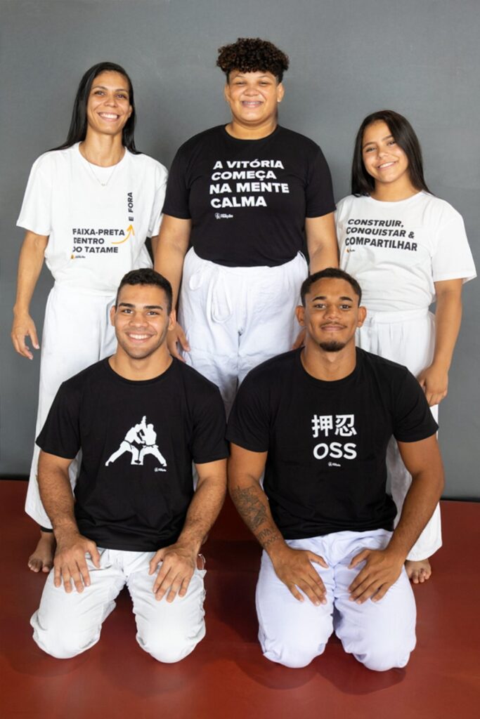 Instituto Reação celebra 22 anos com coleção de camisetas inspirada em artes marciais