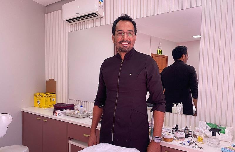 Dr. Everton Marques: Referência em harmonização facial e excelência em resultados naturais 2 Dr. Everton Marques: Referência em harmonização facial e excelência em resultados naturais