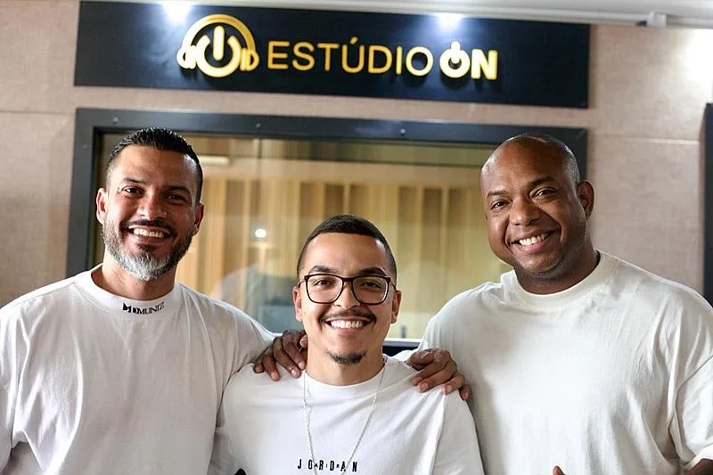 Novidade no pagode gospel! Igor Roberto, lança o single um por cento melhor” 1 WhatsApp Image 2025 04 25 at 15.42.58