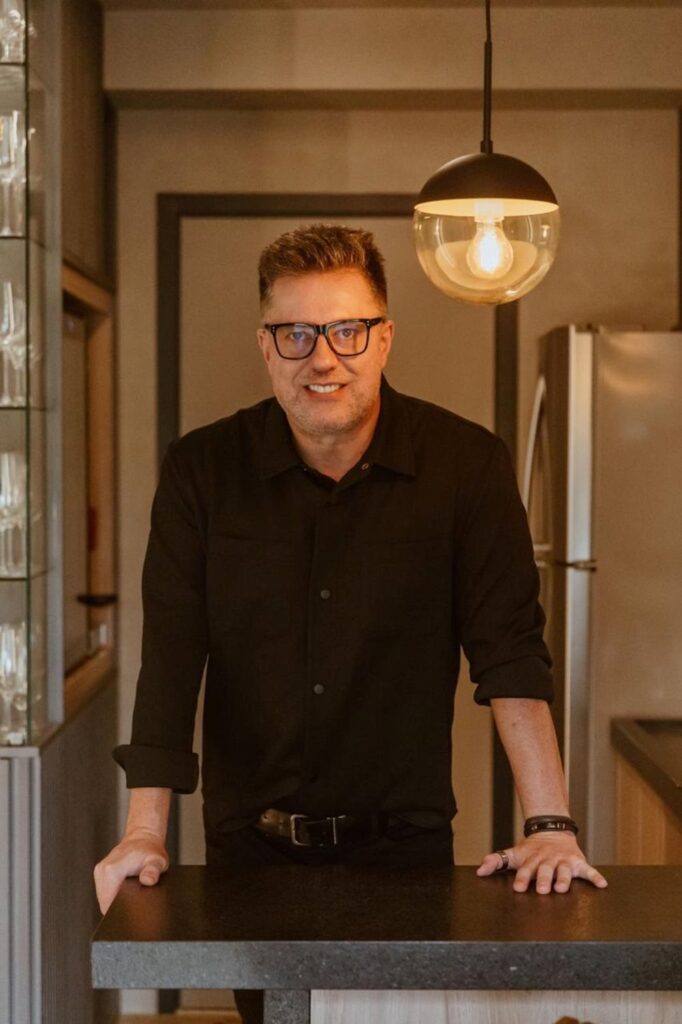 Glaucio Gonçalves, o arquiteto que deu voz aos studios e virou referência no Brasil com o Studio com Alma