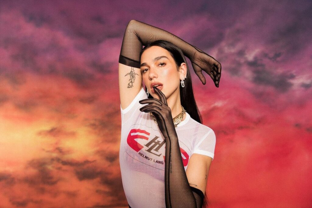 Dua Lipa confirma turnê no Brasil com shows em SP e RJ