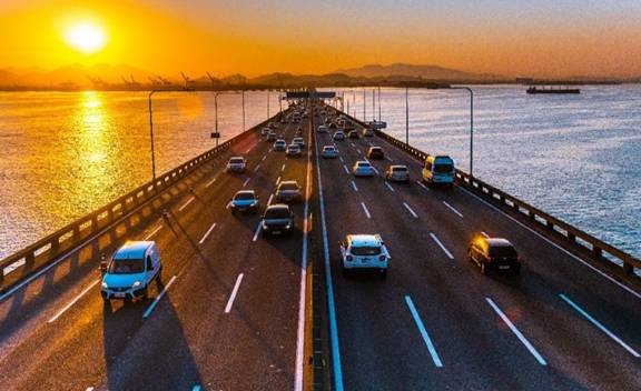 Ponte Rio-Niterói ganha exposição interativa com histórias reais, realidade virtual e vídeos emocionantes