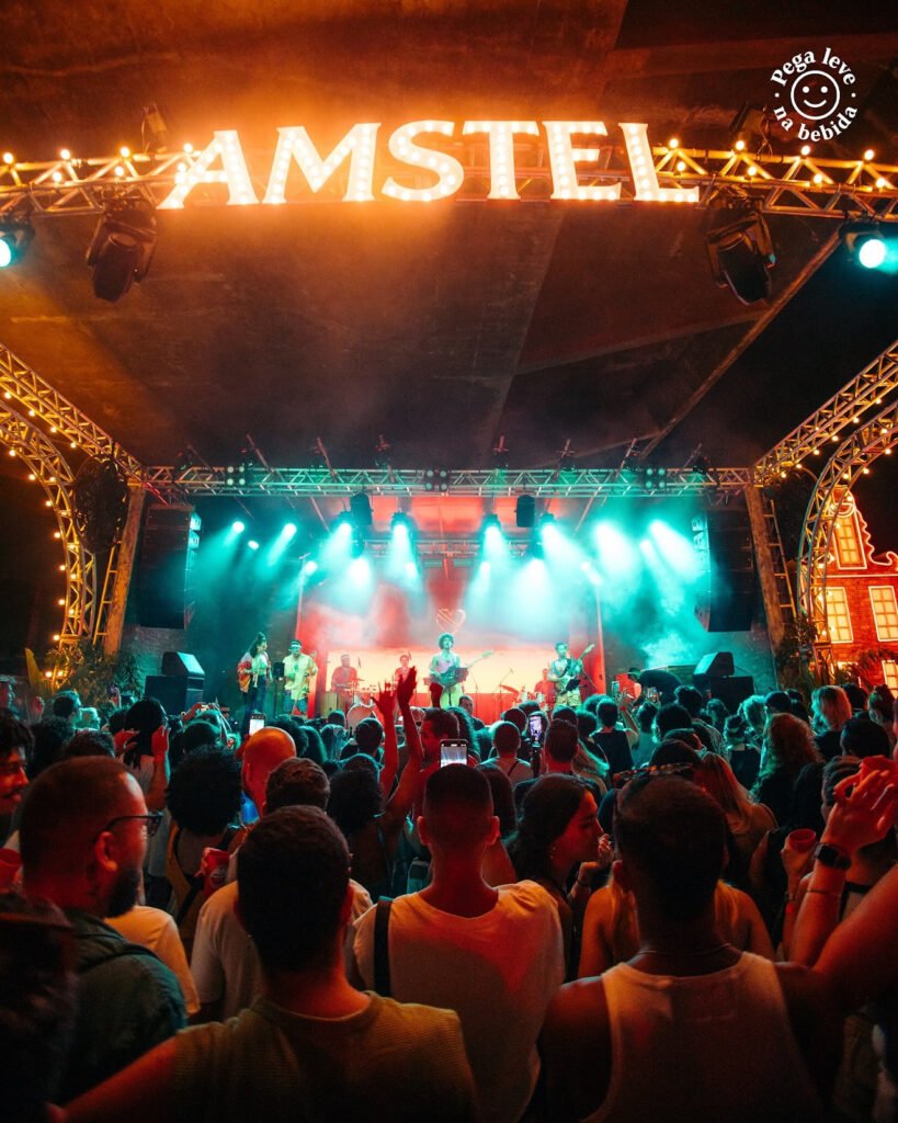 Amstel celebra o Kings Day com samba às margens do Rio Pinheiros 2 Amstel celebra o Kings Day com samba às margens do Rio Pinheiros