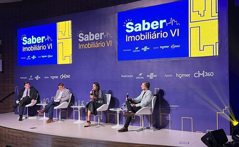Saber Imobiliário 2025 reúne mais de 8 mil corretores e é aberto com palestra de Sophia Martins sobre mentalidade milionária