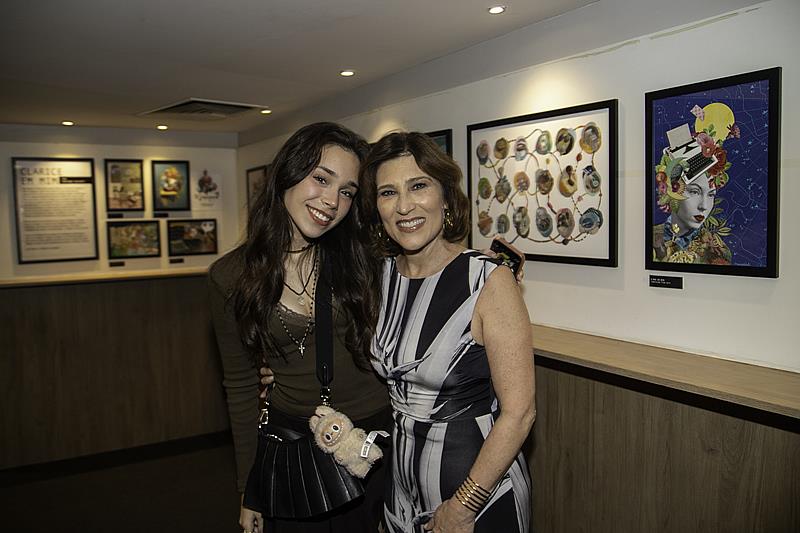 Neste fim de semana, Beth Goulart ganha carinho do filho e da neta na estreia de “Simplesmente Eu, Clarice Lispector” no Teatro Clara Nunes, RJ