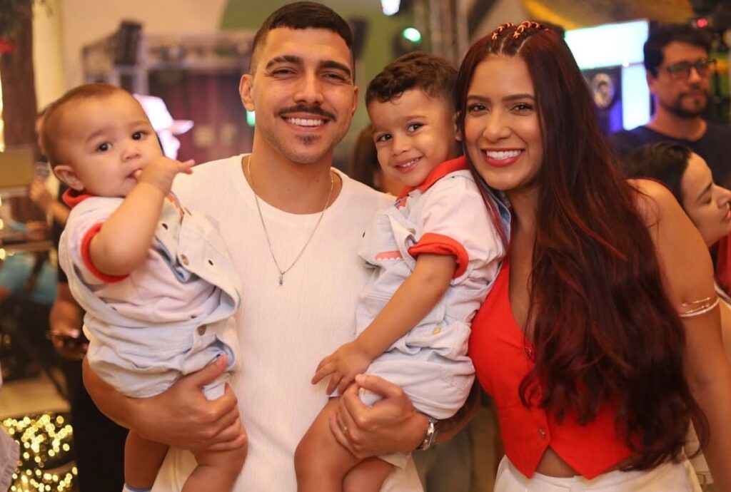 Filho de Jaque Sobrinho viraliza com mais de 15 milhões de visualizações imitando um bebê reborn