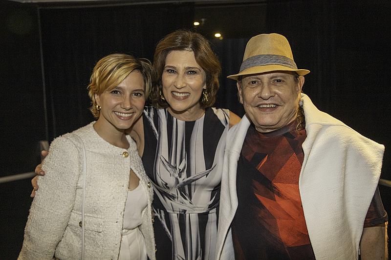 Neste fim de semana, Beth Goulart ganha carinho do filho e da neta na estreia de “Simplesmente Eu, Clarice Lispector” no Teatro Clara Nunes, RJ
