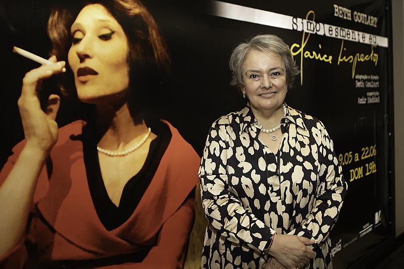 Neste fim de semana, Beth Goulart ganha carinho do filho e da neta na estreia de “Simplesmente Eu, Clarice Lispector” no Teatro Clara Nunes, RJ