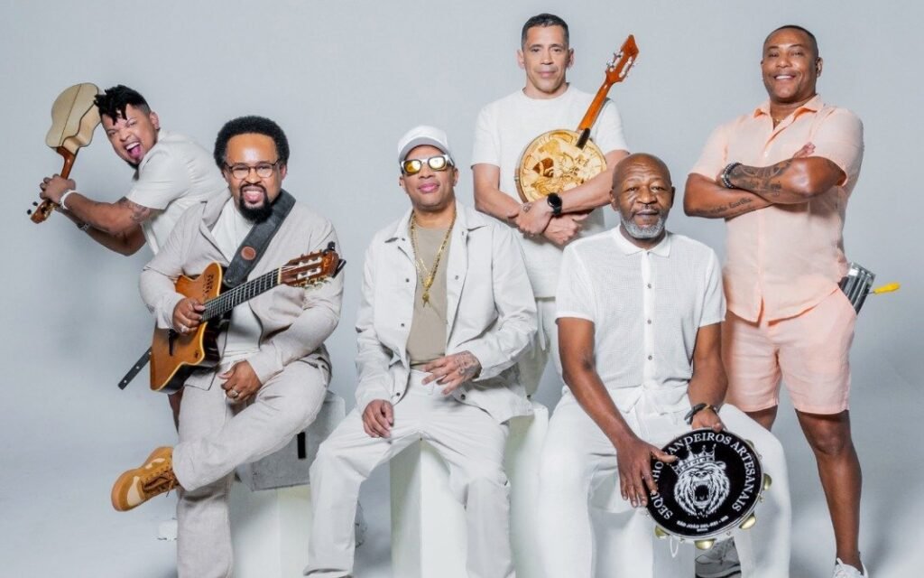 Grupo Revelação celebra 30 anos com show no Casarão do Firmino