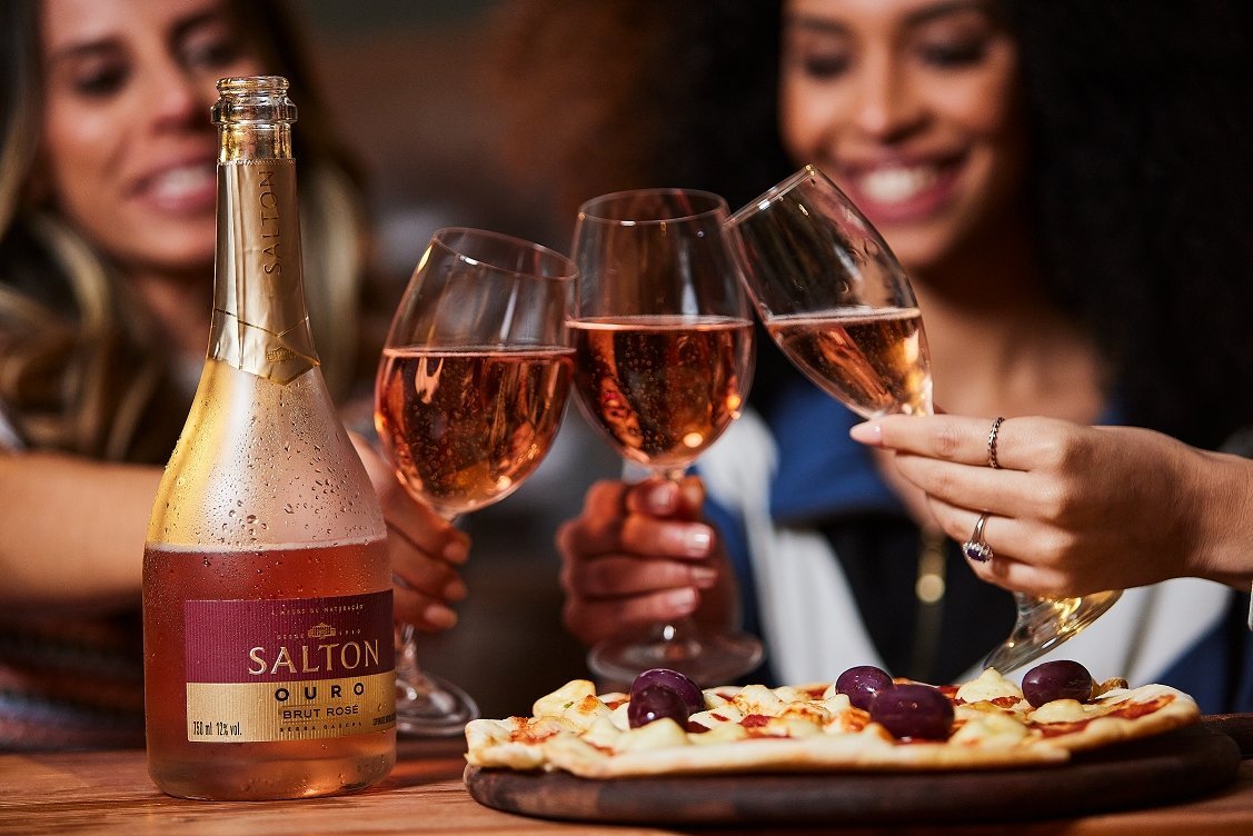 Salton brinda o São João de Campina Grande com seus espumantes