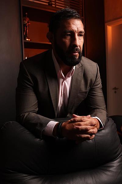 Chileno Gómez: filósofo, psicanalista e autor best-seller que une sabedoria e paternidade em prol da educação