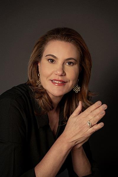 Conheça Eloisa Ayres, especialista em melasma e rejuvenescimento natural que tem transformado vidas com a dermatologia de alta performance 1 WhatsApp Image 2025 05 06 at 09.37.58