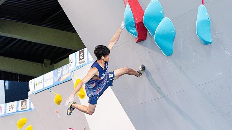 Primeiro dia da Copa do Mundo de Escalada agita Curitiba com grandes nomes e estreias históricas